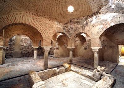 Baños árabes en el interior del Palacio de Villardompardo. Jaén