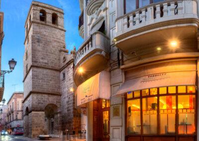 Iglesia de Santiago desde la Plaza de las Flores. ©Ayuntamiento de Almería