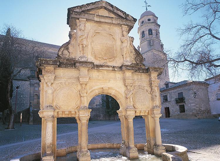 Fountain of Santa María. ©Turismo Andaluz