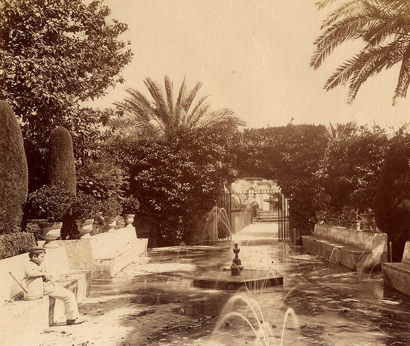 Paradises of the Old South. Historical images of gardens of Andalusia and the Maghreb