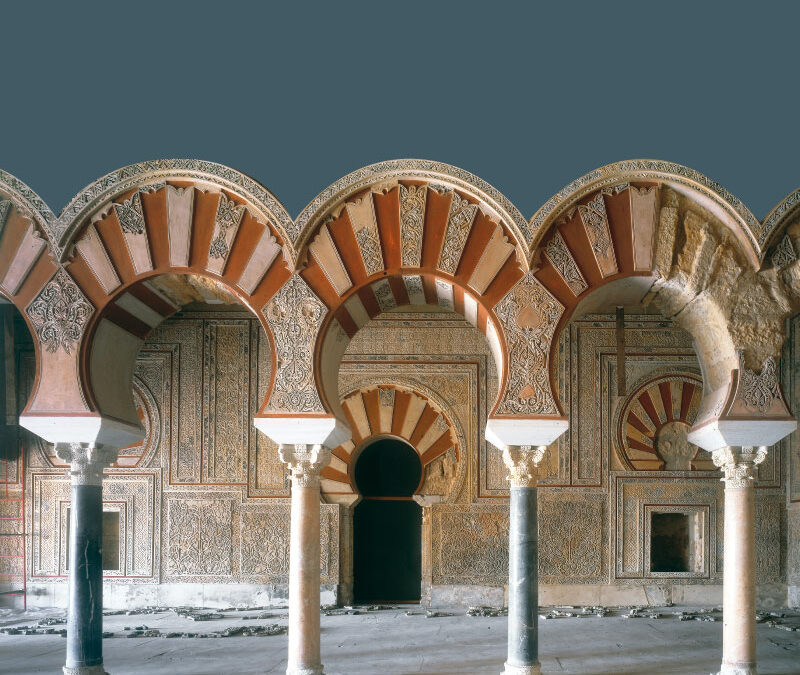 Arquitectura andalusí. Espacios y miradas
